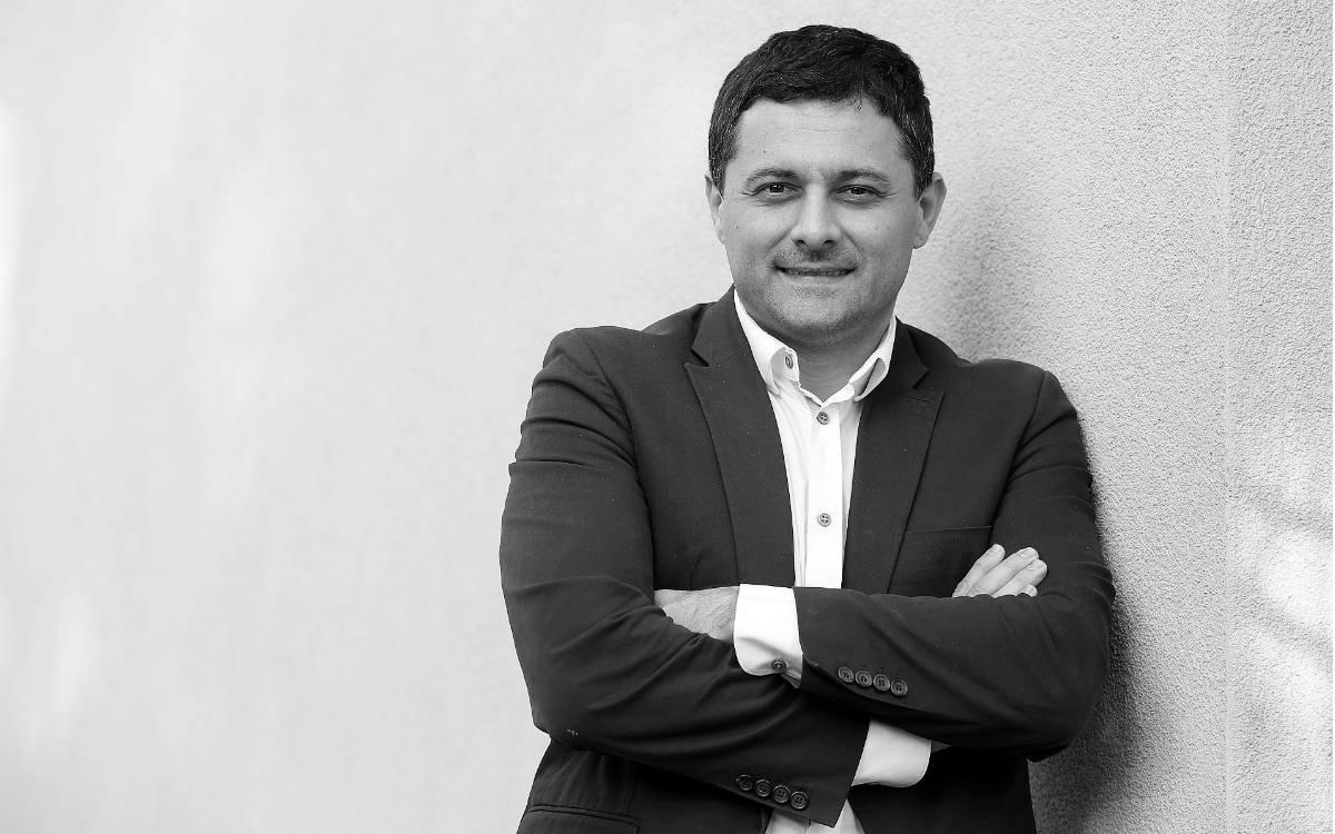 Iz mentalnog karantina u sanitarni i – nazad