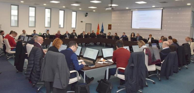Plakete najboljim studentima UCG