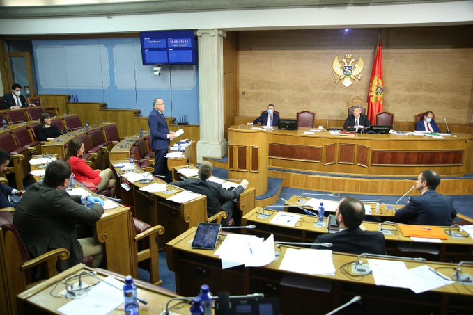 Simović: Ne može niko da bude izuzet od poštovanja mjera, bio on dio duhovnog ili svetovnog sistema