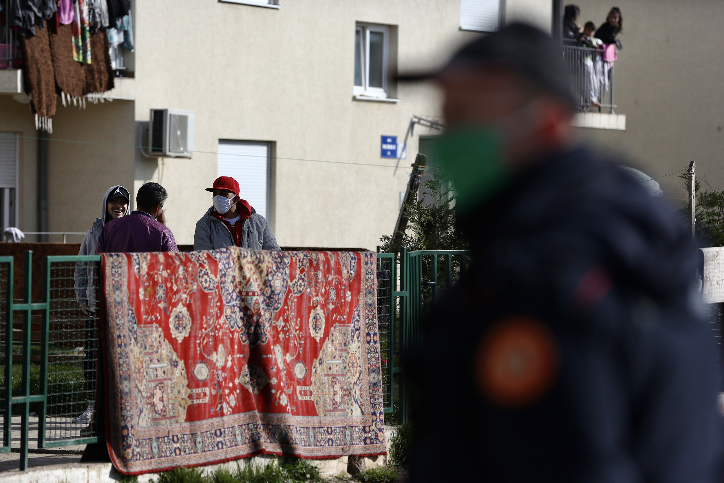 Ilustrovali koliko je bitno da se pridržavamo mjera: “70 ljudi može da napravi haos, da zarazi 6.000 i fatalno završi 150”