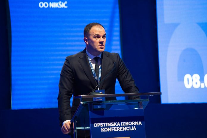 Savjet osudio paljenje automobila Ivana Mitrovića