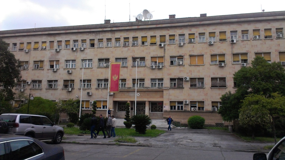 Pet službenika MUP-a pozitivno na COVID 19
