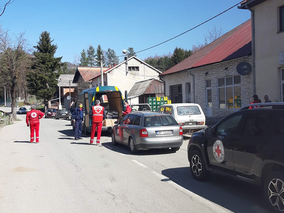 Dopremljen drugi sadržajniji paket pomoći za mještane izolovanih sela