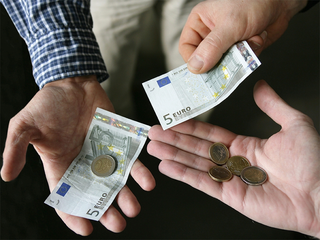 UIP: Zaposleni koji je u karantinu ima pravo na 70% ili cijelu platu
