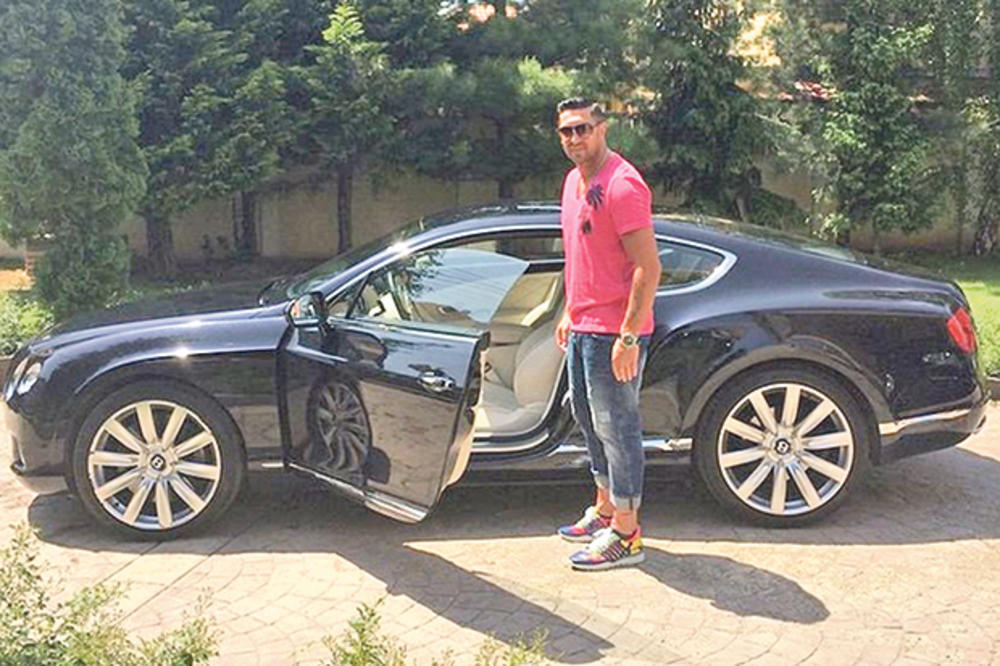 SRPSKOM FUDBALERU UKRADEN AUTO VRIJEDAN VIŠE OD 100.000 EURA