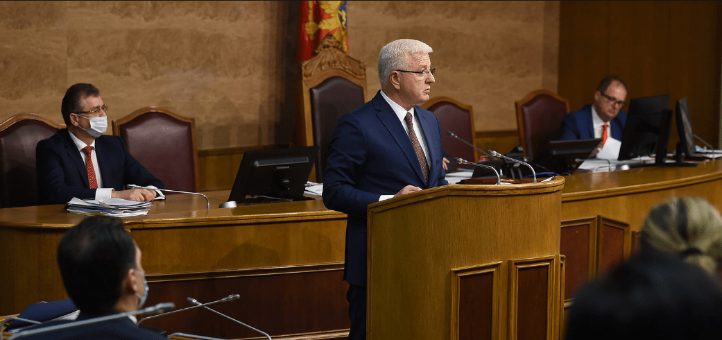 Marković na Premijerskom satu: Epidemija nametnula je potrebu uspostavljanja novih vizija – u fokusu naših politika su građanin i njegova porodica