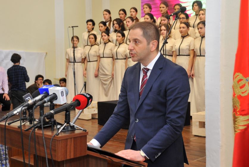 Šehović: Maturske i polumaturske večeri bi trebalo održati
