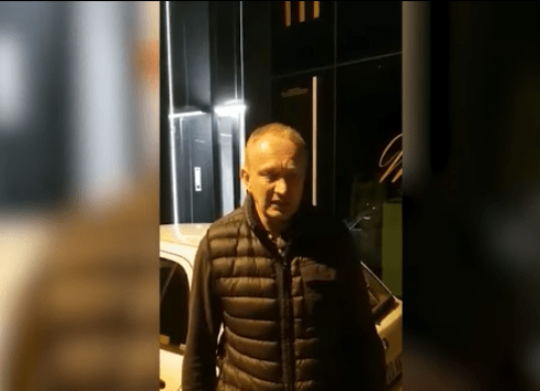 (VIDEO) Đilas plakao: Ti si Aleksandre Vučiću kreten