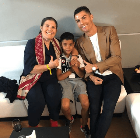 Ronaldo mami kupio “crnu mečku”! (FOTO)