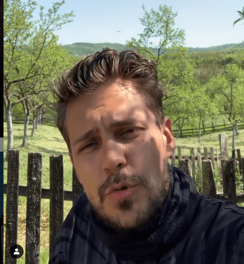 Evo u čijem društvu Miloš Biković uživa u prirodi (FOTO)