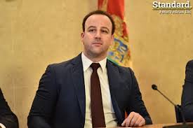 Nikolić: DF kroz litije priprema političku platformu za izbore