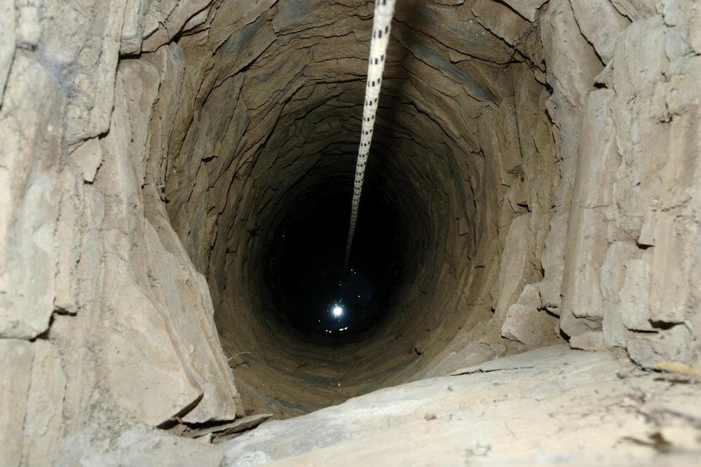 Braća iz Herceg Novog se otrovala dok su čistili bunar