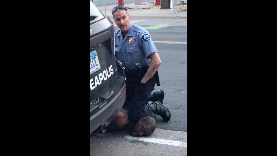 (VIDEO) Supruga policajca koji je ubio Afro-Amerikanca podnijela zahtjev za razvod