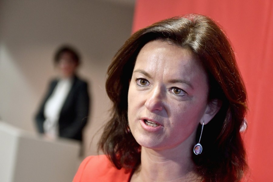 FAJON: Krize da ne budu izgovor za ugrožavanje demokratskih standarda