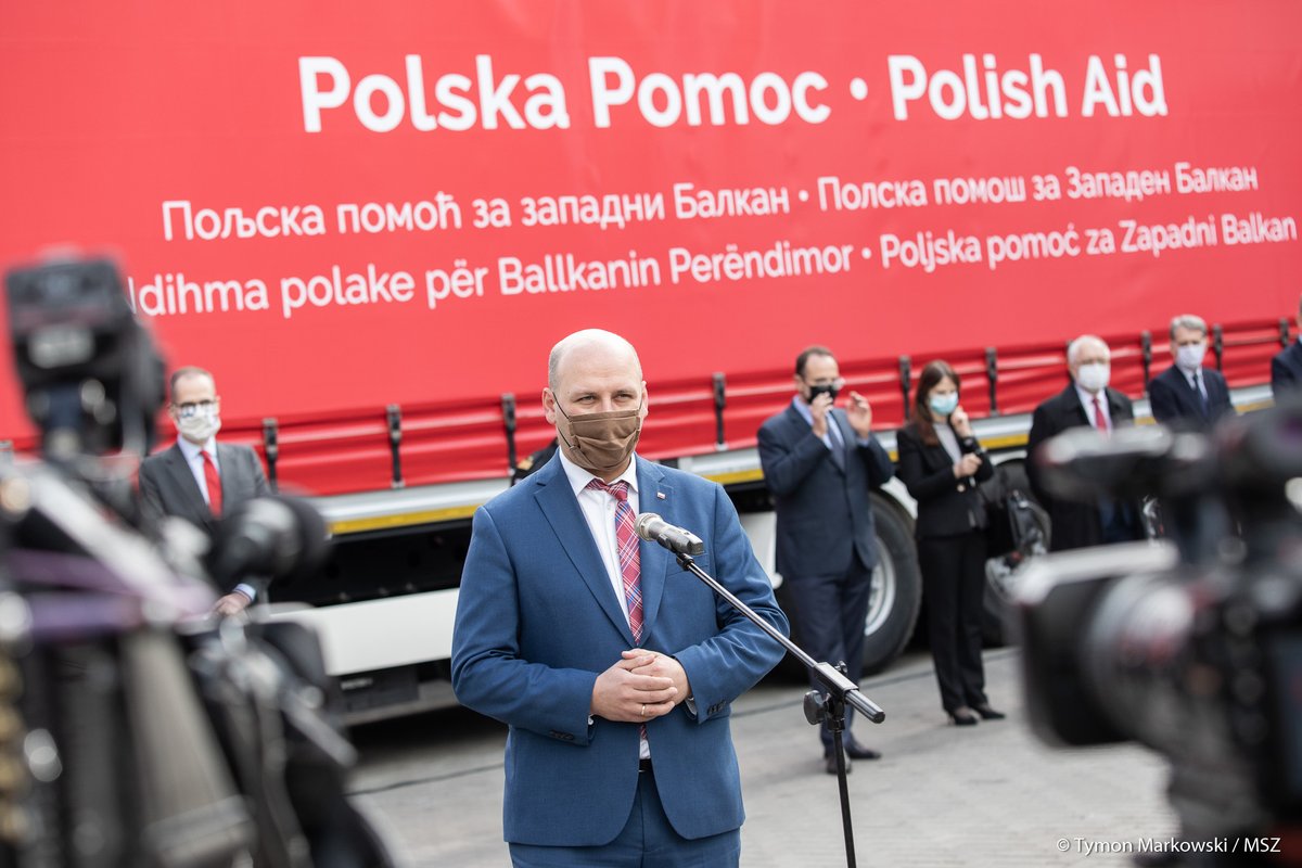 (VIDEO) U Crnu Goru stiglo 10 tona pomoći iz Poljske