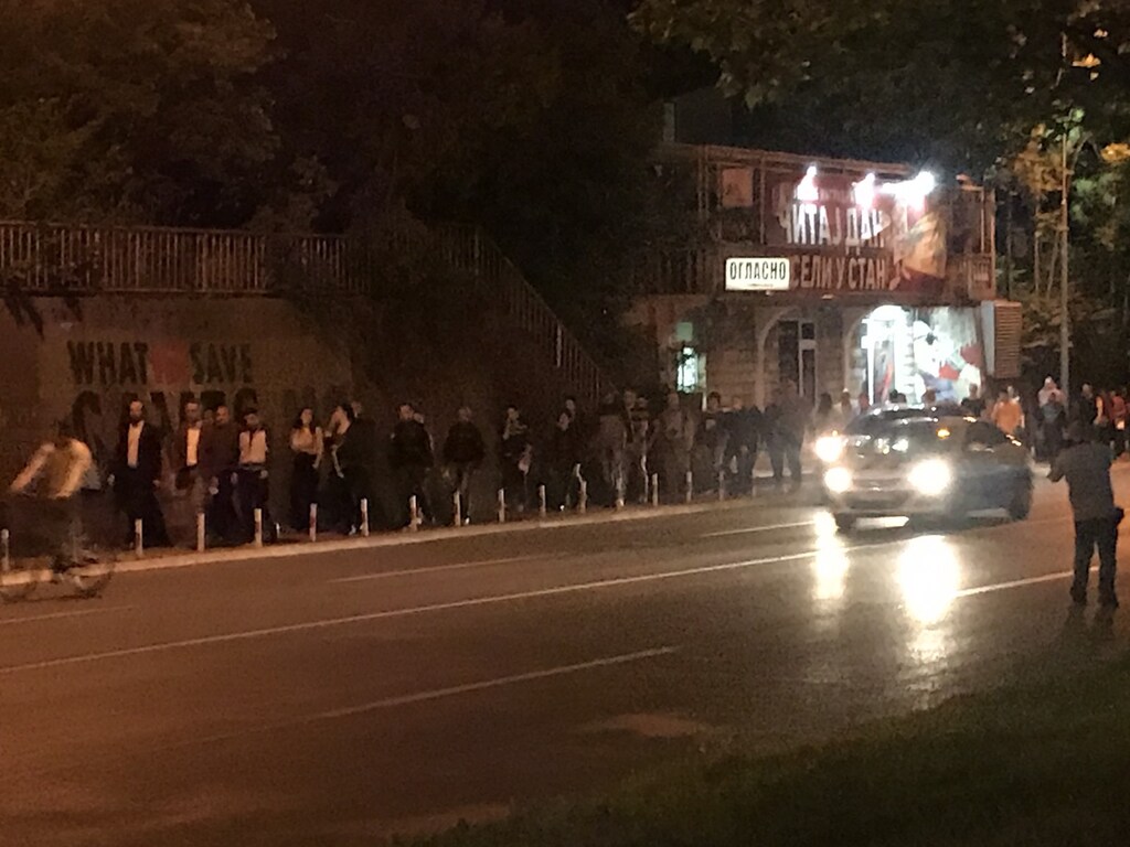 Danilović sa pristalicama SPC prošetao Podgoricom
