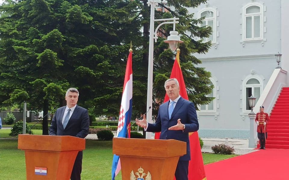 Đukanović: Proći ćemo sa gubitkom, ali nećemo pasti na koljena Milanović: CG će biti prva država koja će ući u EU