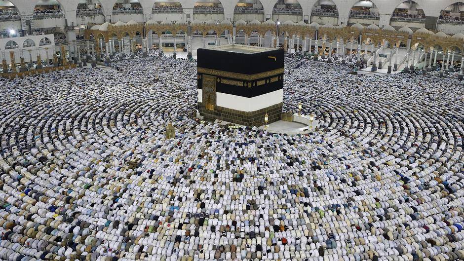 Hadž će ove godine biti organizovan samo za one koji žive u Saudijskoj Arabiji
