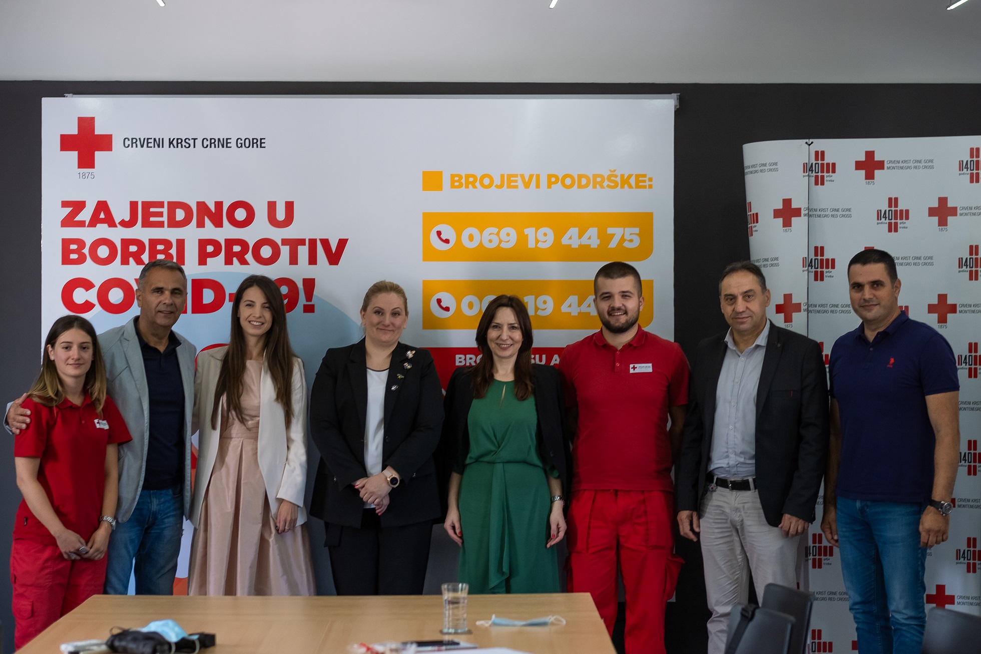 Zaposleni u “Jugopetrolu” donirali humanitarne pakete Crvenom krstu