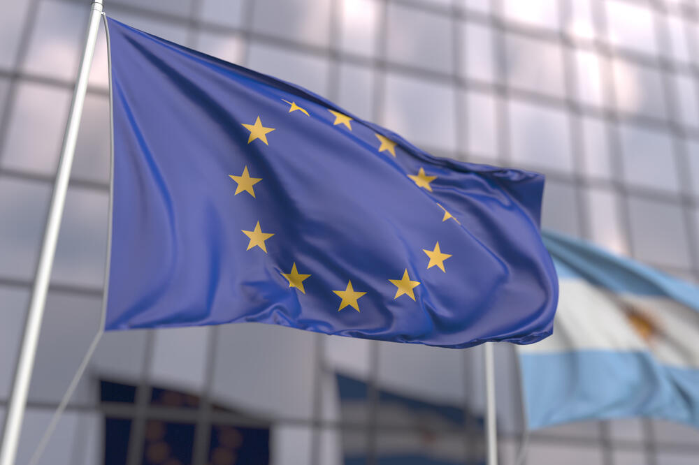 U Njemačkoj će se uništavanje zastave EU kažnjavati zatvorom