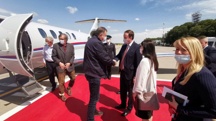 Dodik u Moskvu poveo i Kusturicu, prisustvovaće Paradi pobjede