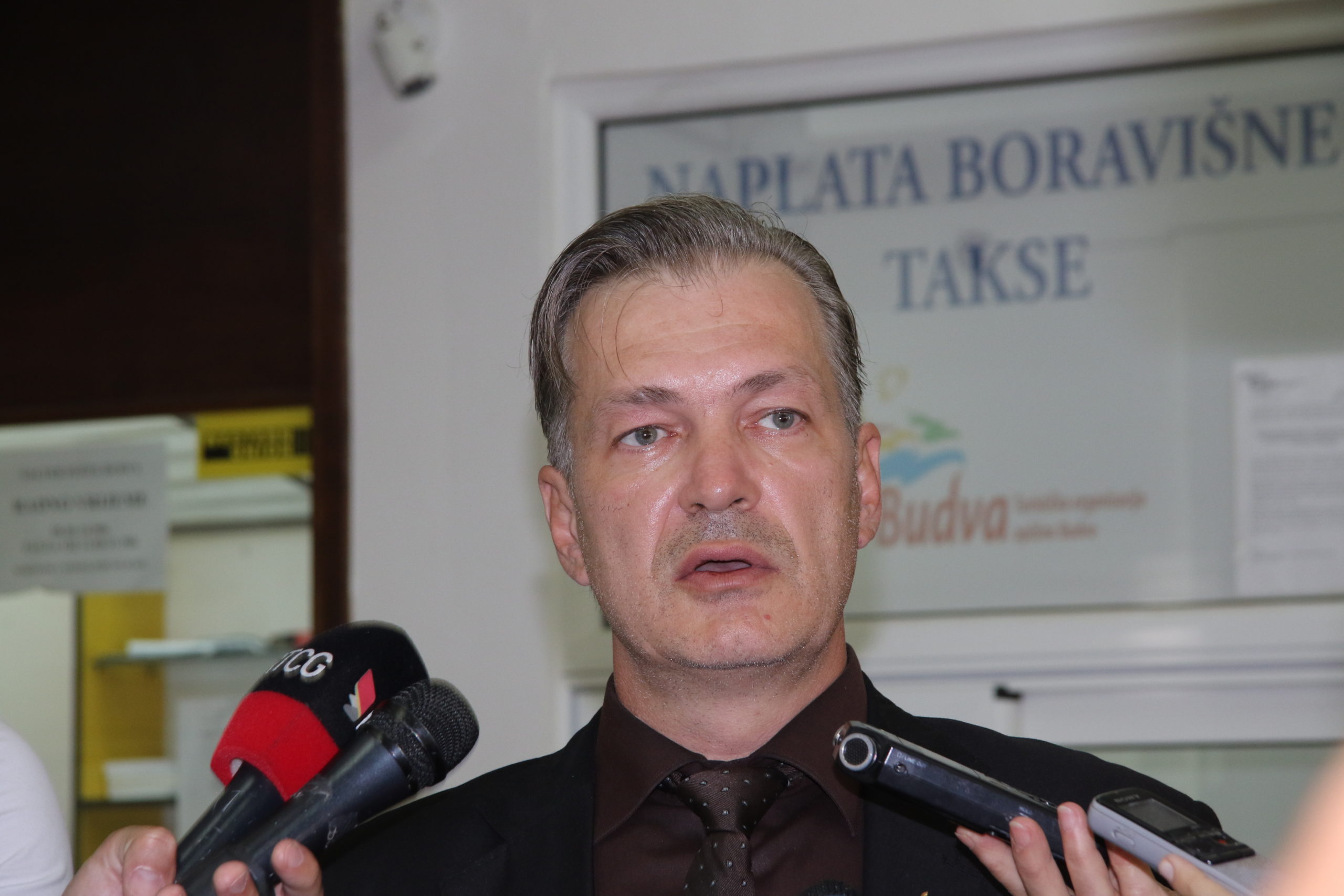 Bulatović i Kuč: Tužilaštvo da ispita nasilni upad u Opštinu