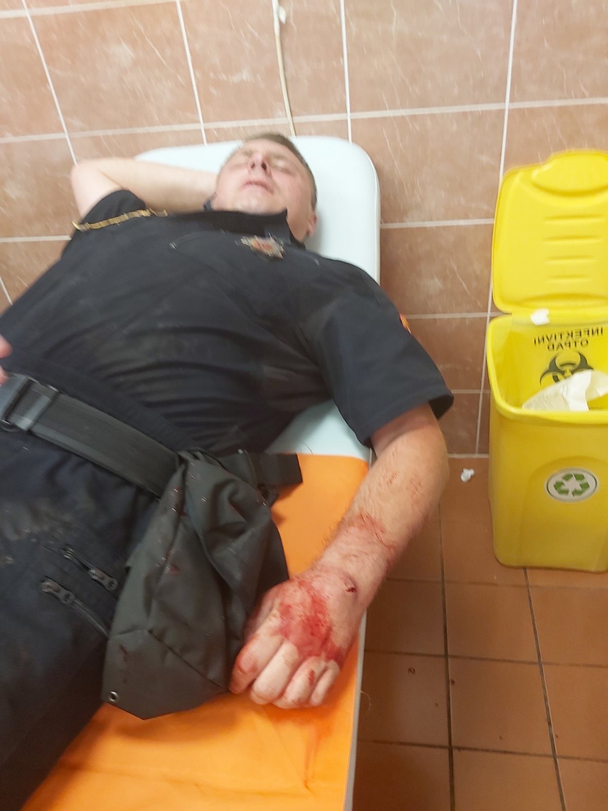 U Budvi privedeno 17 osoba: Pijani gađali kamenicama, povrijeđen policajac