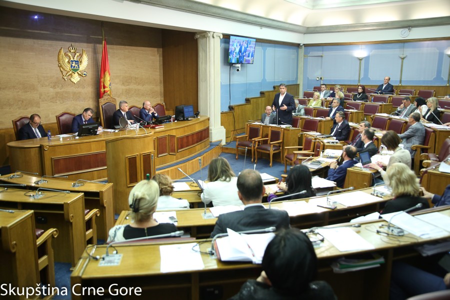 SKUPŠTINA: Poslanici više govorili o Budvi, nego o izboru VDT-a