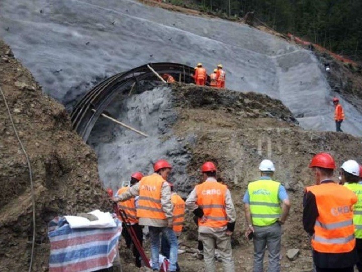 Čarter sa 95 radnika CRBC-a stigao u Crnu Goru