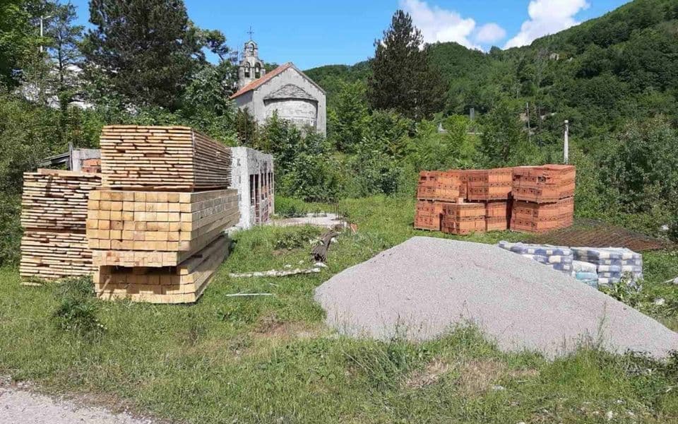 SPC zida nelegalni konak u Brskutu
