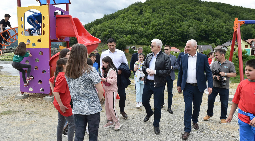 Marković sa omladinom i volonterima na prvoj Ekološkoj patroli