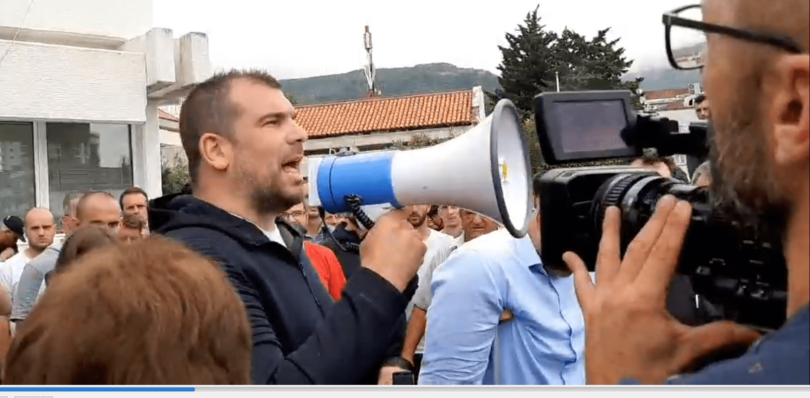 (VIDEO I FOTO) Krapović: Nema pečata, odluka o razrješenju Carevića i Radovića nije zavedena