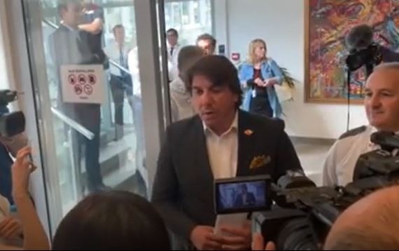 Burno u Budvi – Radović: Možete na livadi da održite sjednicu, nije problem