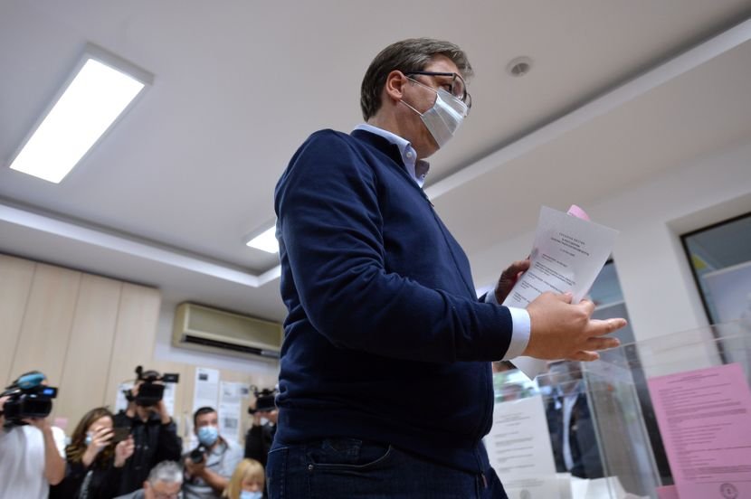 Polovina Srbije danas nije izašla na izbore, opozicija tvrdi da je bojkot ogolio režim Aleksandra Vučića