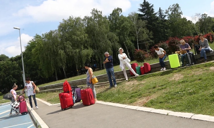 Bijesni i razočarani: Srpski turisti krenuli u Grčku, ali NI U AUTOBUS NISU UŠLI