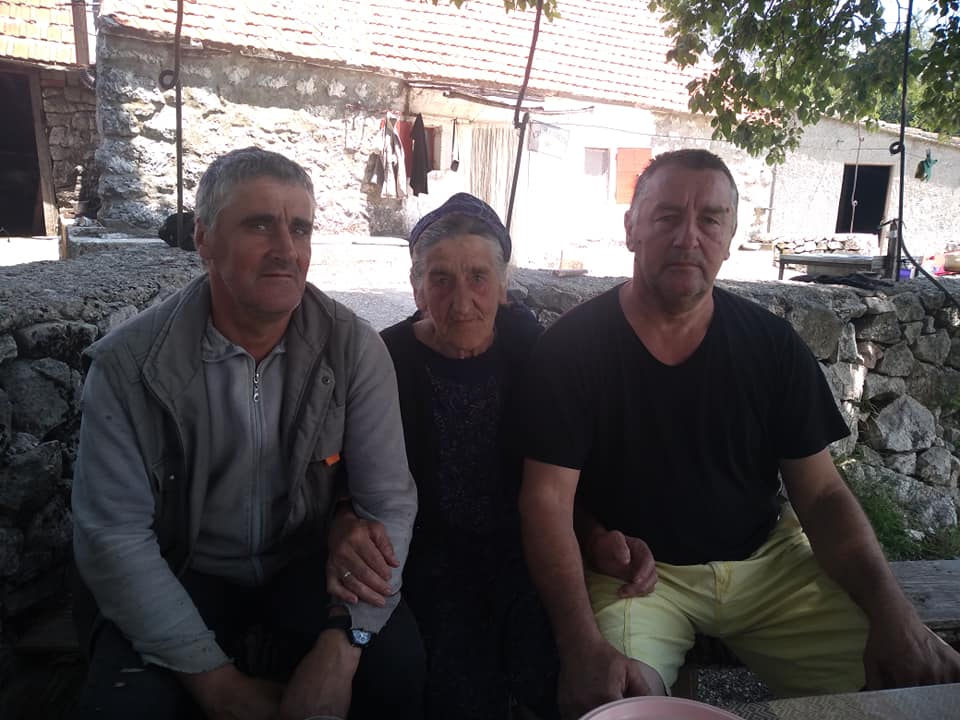 Poljednja planinka sela Majstori Ike Kustudić: “Teško je danas savjetovat mlade kad neće niko da sluša, samo neka su zdravo