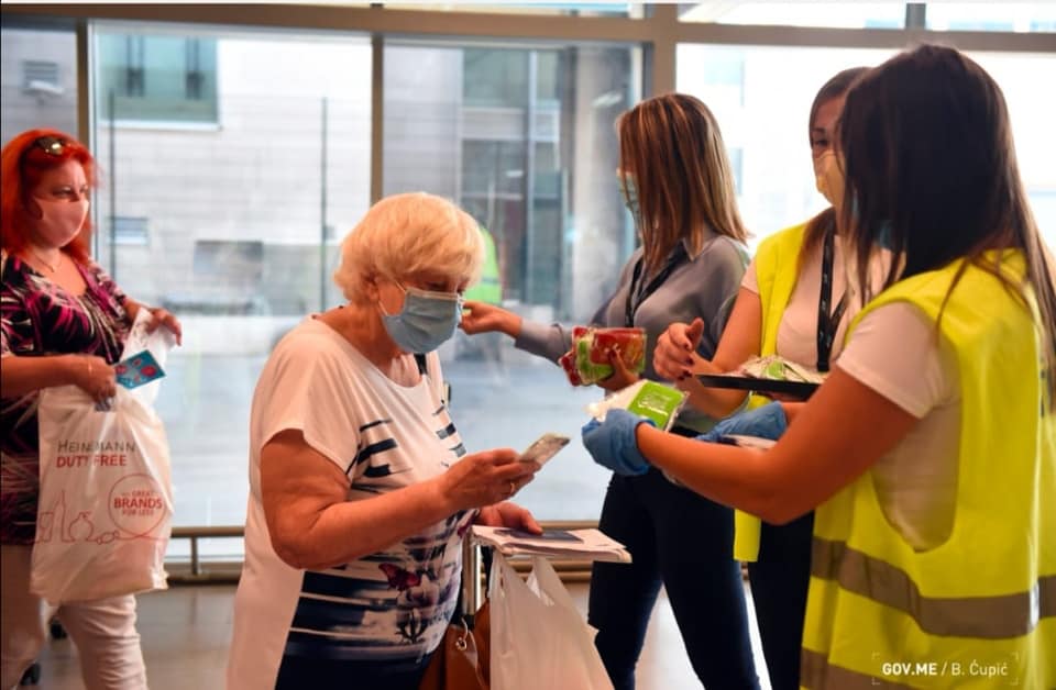 U Crnu Goru i danas stigli turisti iz Ukrajine