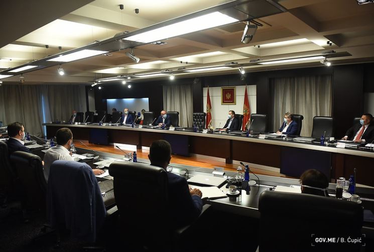 NOVE MJERE: Zatvaraju se vrtići, u nekoliko opština zabranjen rad lokala, iz Srbije samo u karantin