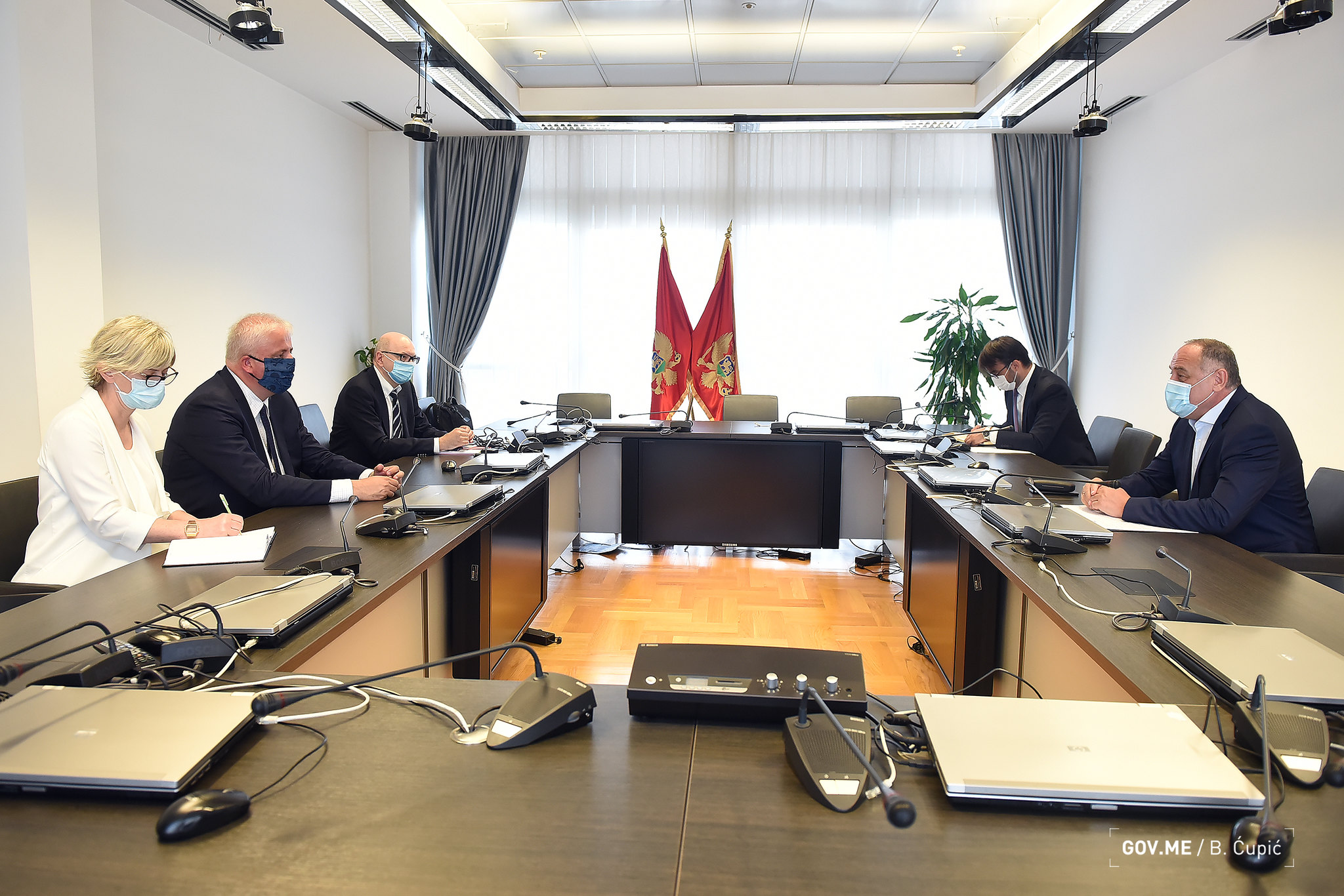 Simović razgovarao sa članom IO Njemačke savezne banke Balzom: Njemačka ostaje posvećana pomoći Crnoj Gori