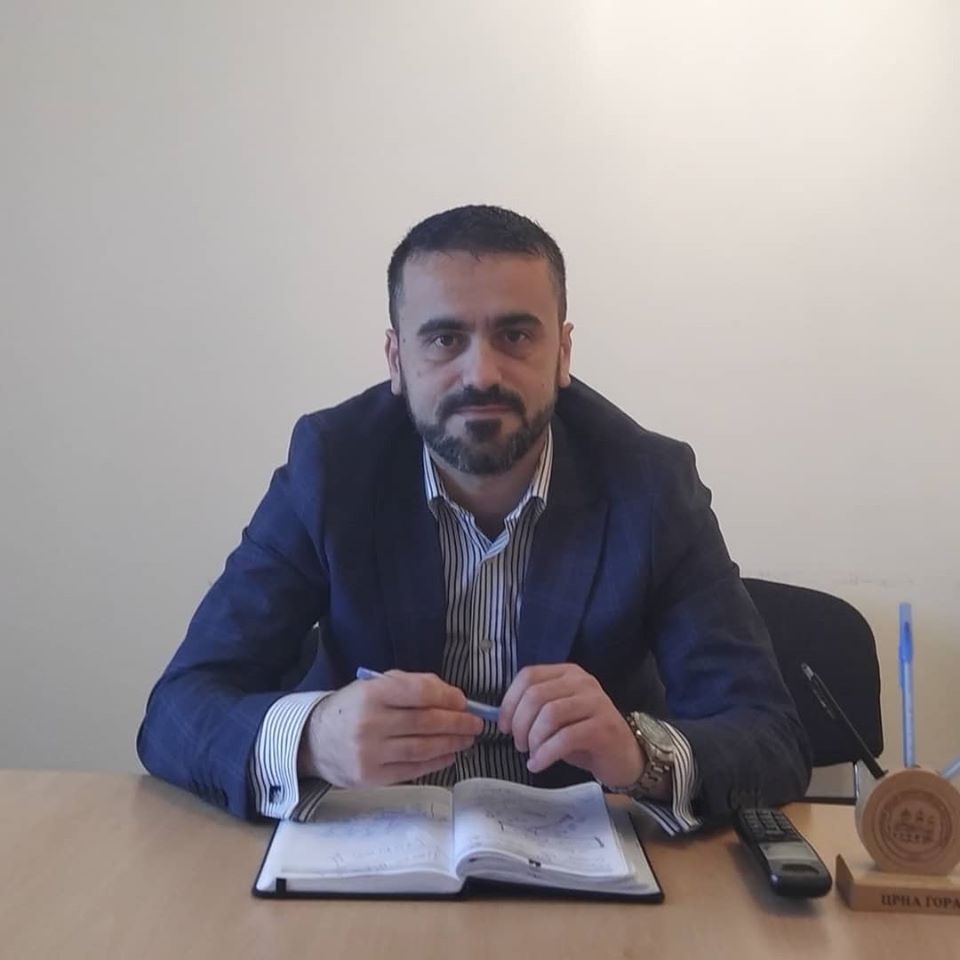 Vlahović: Budimo ljudi, pomozimo napuštenim životinjama