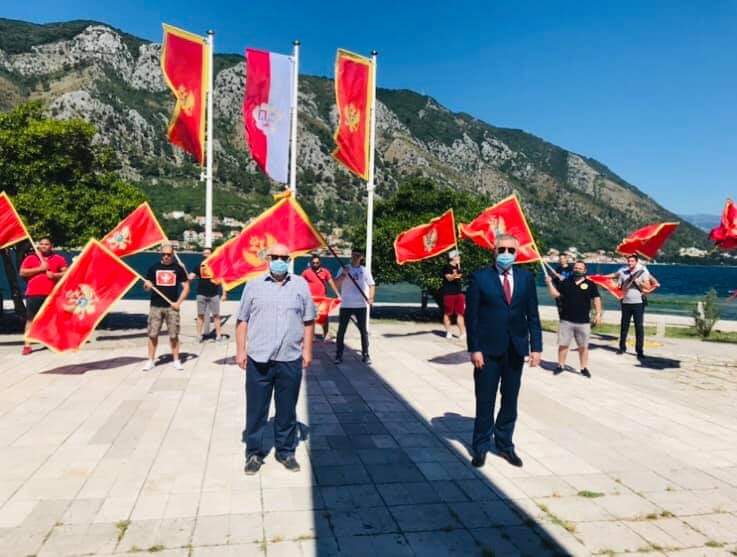 Predsjednik Opštine Kotor položio cvijeće na spomenik žrtvama fašističkog terora u Parku slobode