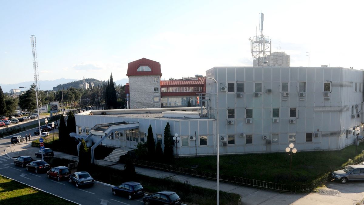 MUP: Građani koji stiču punoljetstvo do izbora, da podnesu zahtjev za izdavanje lične karte