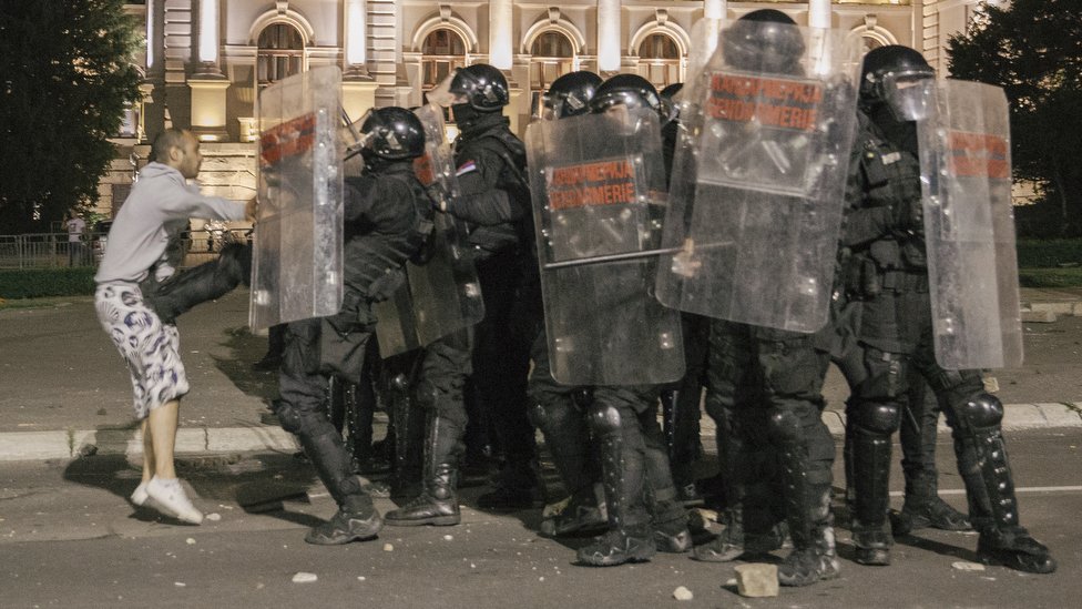 Još jedan snimak policijske brutalnosti isplivao u javnost
