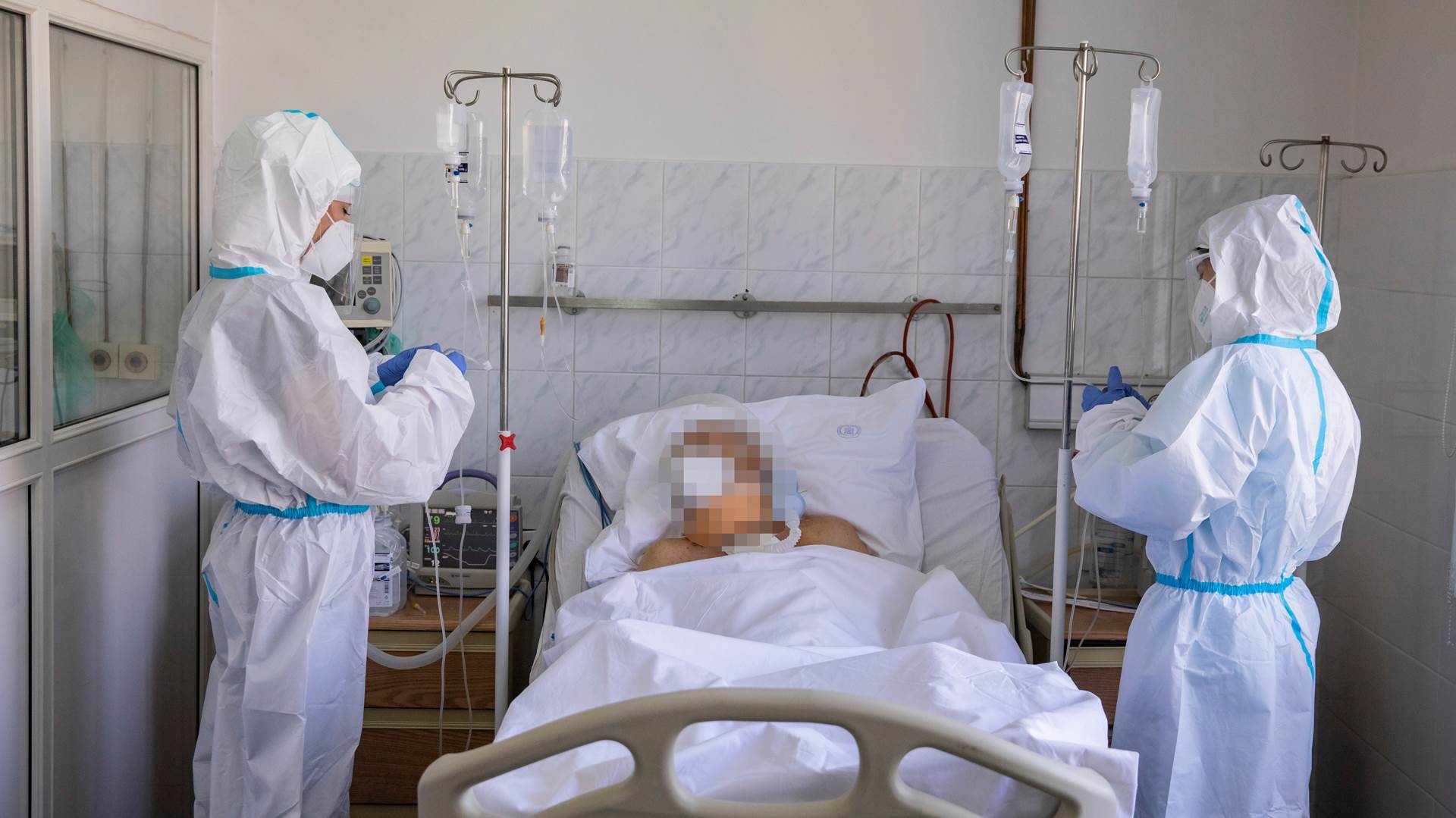 Otvoreno pismo 350 ljekara u Srbiji: Situacija katastrofalna, tražimo novi Krizni štab