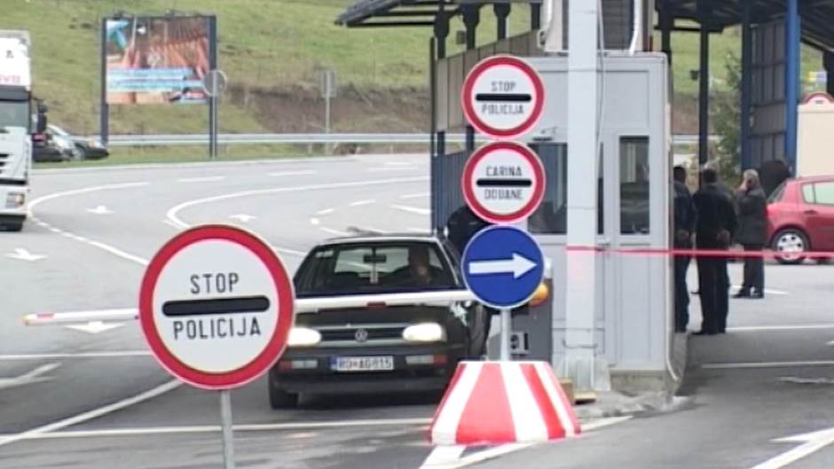 Putnike najčešće vraćaju sa granice zbog neadekvatnog testa