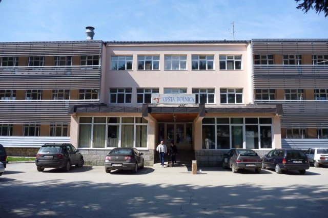 Direktor Opšte bolnice Berane i dva ljekara na bolničkom liječenju od korone