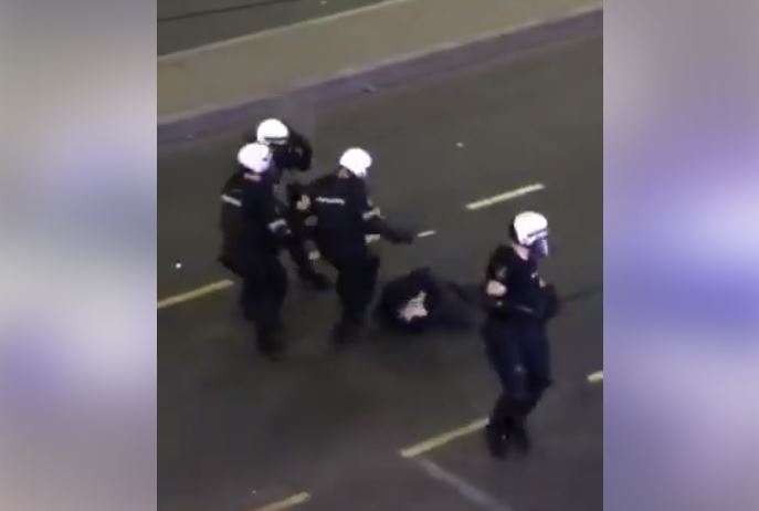 Uznemiravajući snimak iz Beograda: Policija brutalno tuče građanina