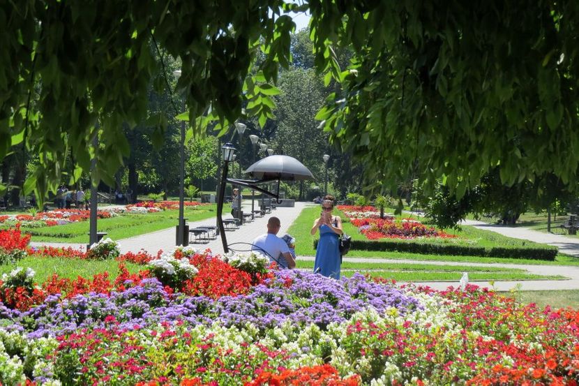 Vrnjačka banja puna gostiju uprkos vanrednoj situaciji: Hoteli puni, najavljene velike grupe turista