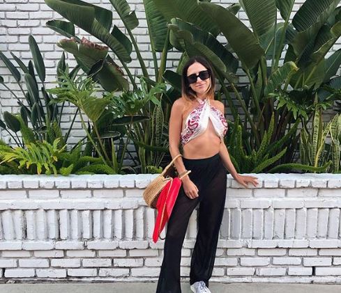 Novi trend zavladao je Instagramom: Sve više žena pozira bez grudnjaka