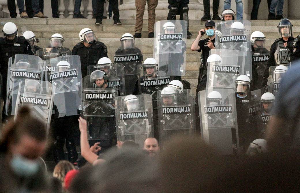 Protestna šetnja u Novom Sadu, u Beogradu bez većeg skupa za sada